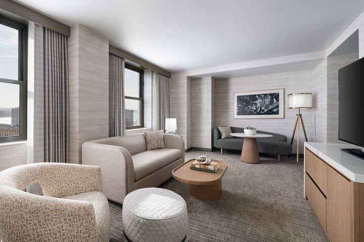 Room 32 of 110