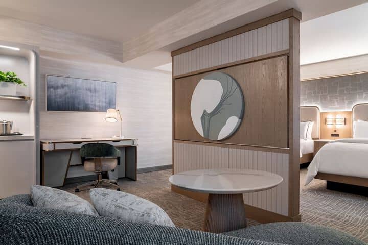 Room 14 of 110